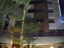 هتل سی و سه پل