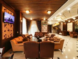 هتل سی و سه پل