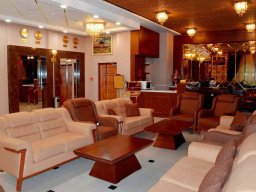 هتل سی و سه پل